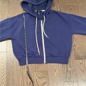 Forever 21 Size M Light Weight Navy Hoodie with Cream Accents